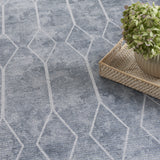 6' x 9' Gray and Ivory Geometric Power Loom Washable Area Rug