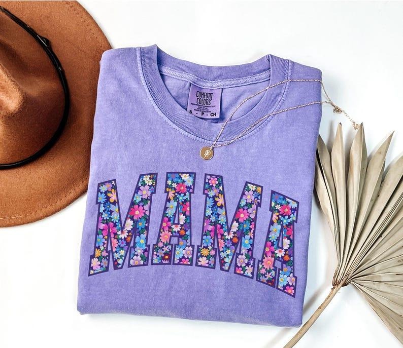 Comfort Colors Mama T-Shirt, Floral Mom Spring Tee, Trendy Mom Tshirt, Women's Flower Mama T-Shirt, Spring Pregnancy Reveal Gift for New Mom