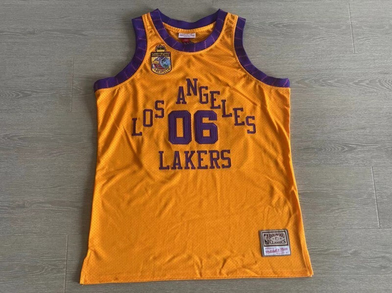 bodega x mitchell&ness “worldwide respect” Collaboration Lakers 06 Yellow Embroidered Style 2