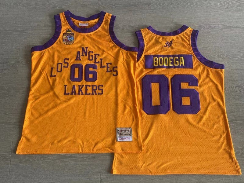 bodega x mitchell&ness “worldwide respect” Collaboration Lakers 06 Yellow Embroidered Style 3